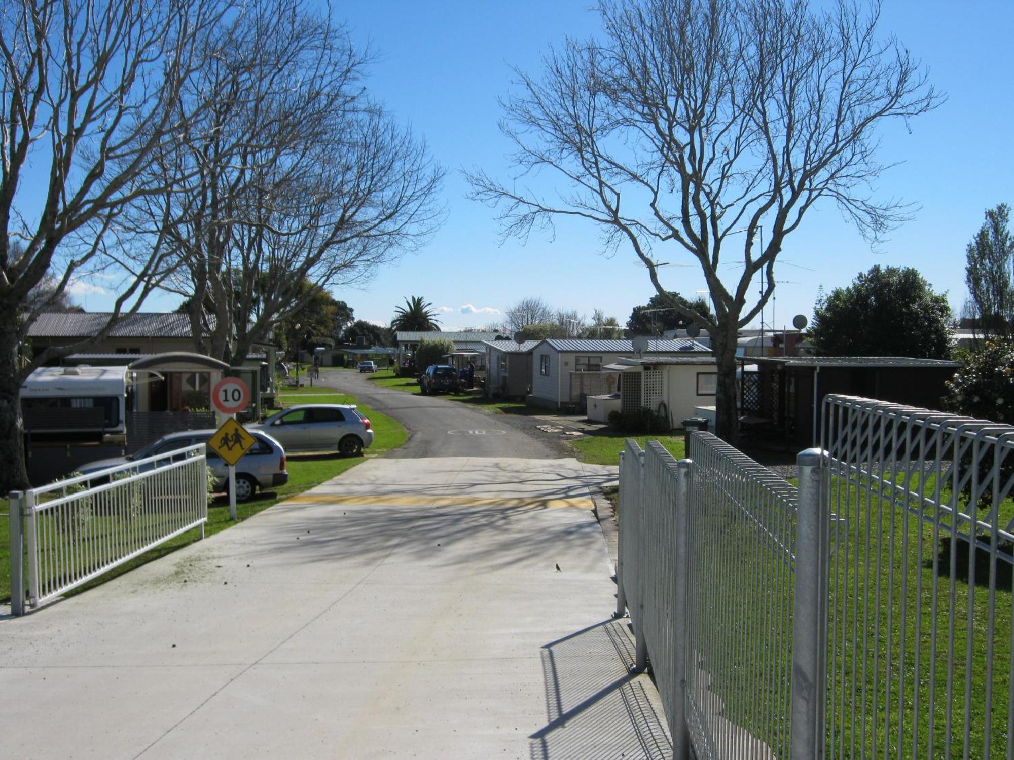 Te Puru Holiday Park Thames Exterior photo